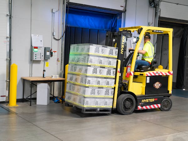 5000 lb Industrial Forklift