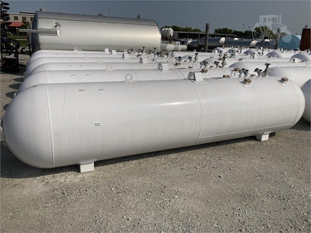1000 Gallon NH3 Anhydrous Ammonia Tank